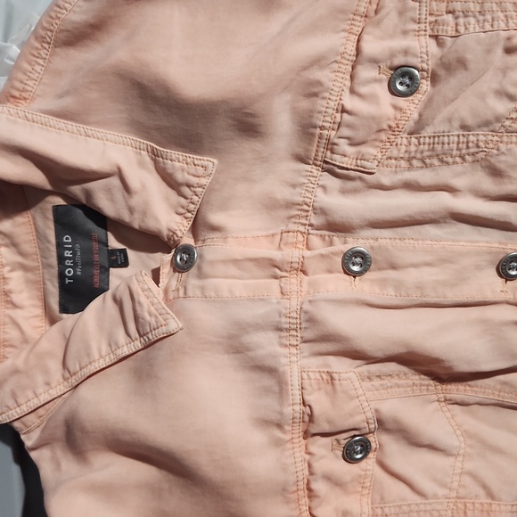 Torrid Lightweight Tencel Tucker Jacket 🍑 - Picture 6 of 7